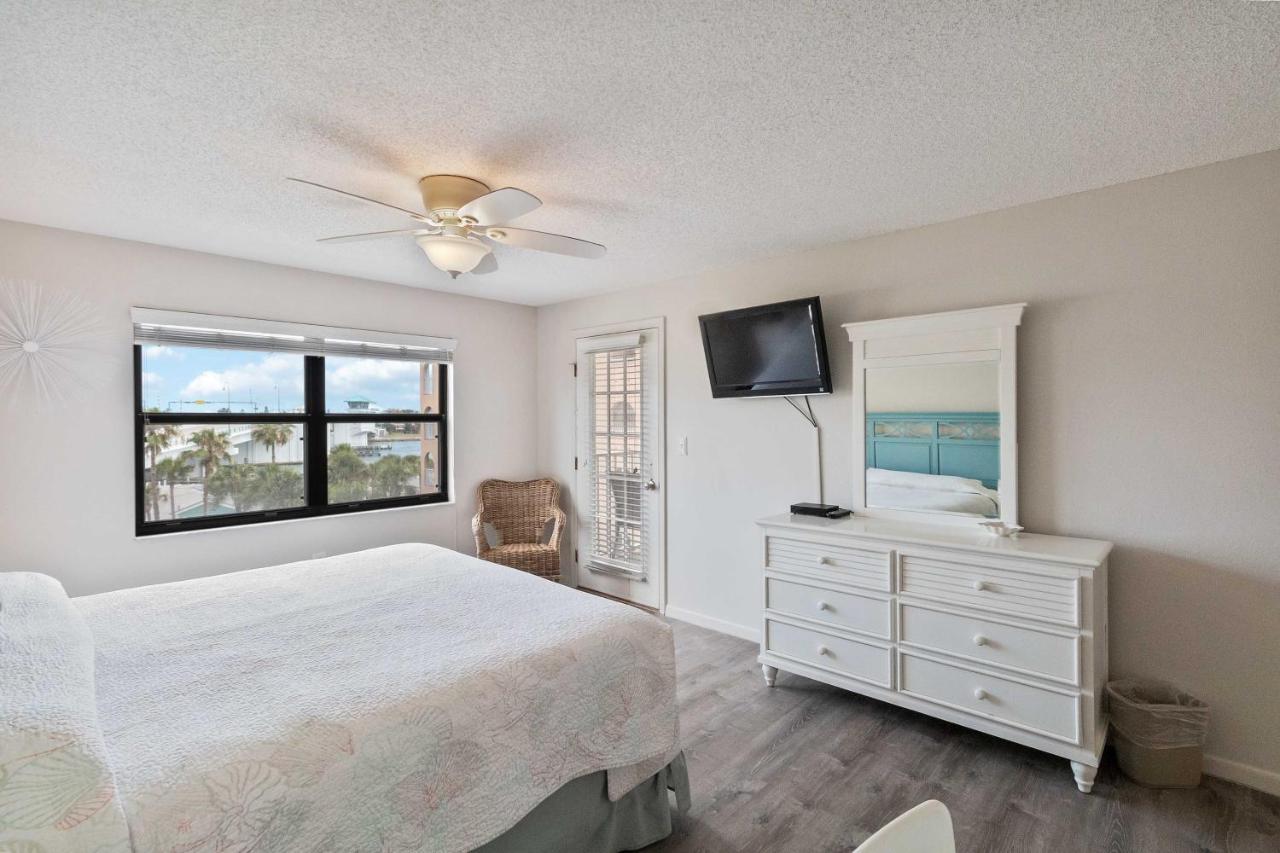 301 Beach Place Condos St. Pete Beach Exterior foto